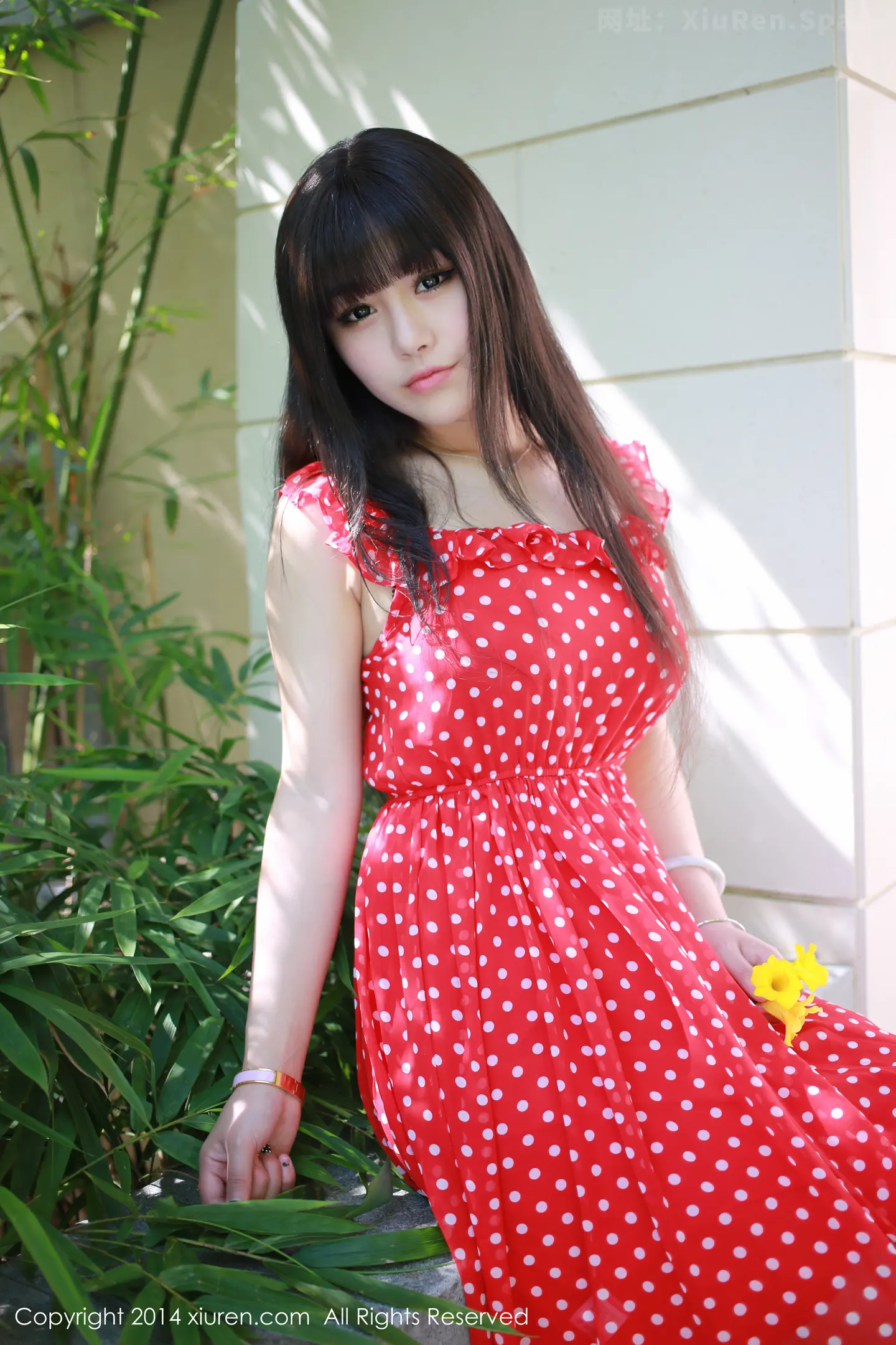 图片[3]-[XiuRen秀人网]VOL.164 嫩模Barbie可儿三亚旅拍红色上衣真空秀傲人美乳写真46P-秀人网官方网站